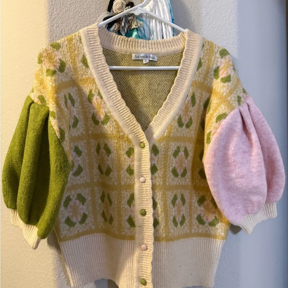 Colorful Patterned Women's Sweater - Picture 2 of 9